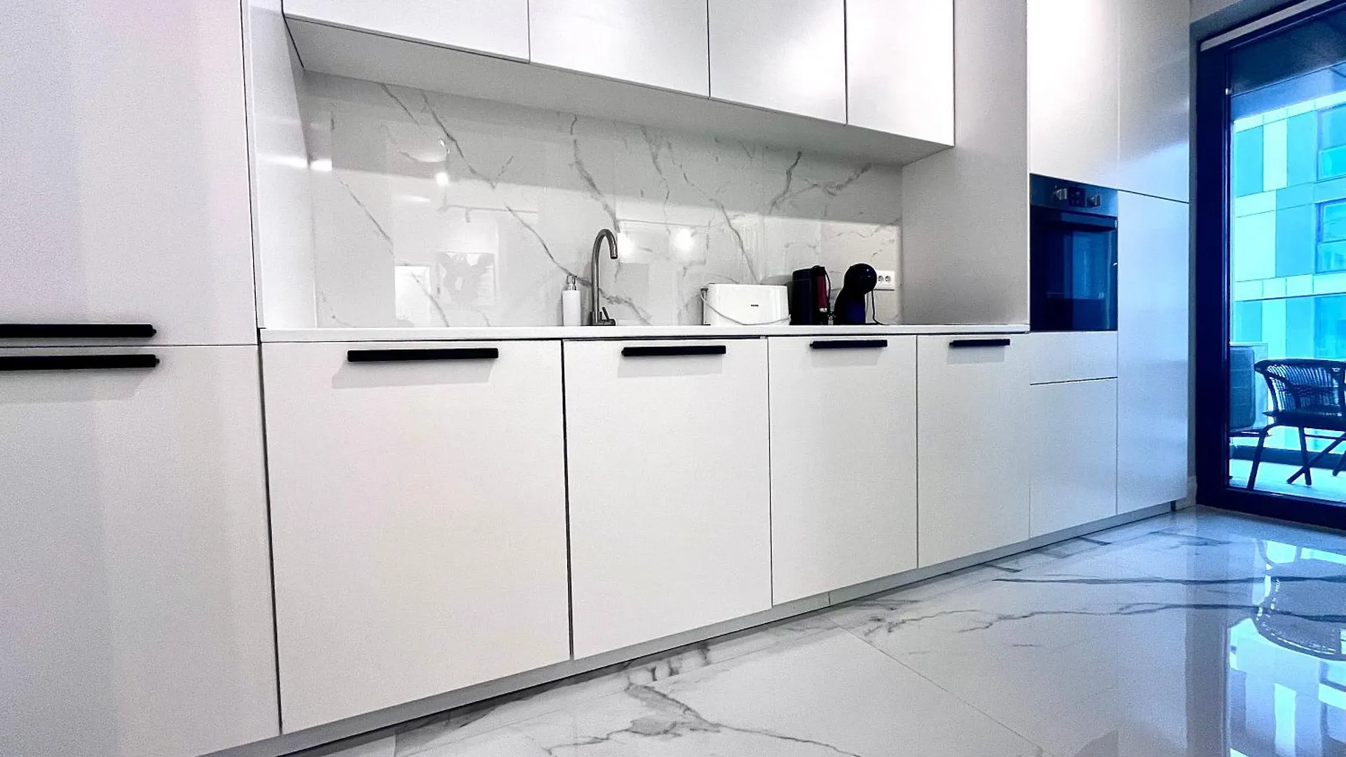 Apartament Flh - Golden Elegance With Balcony & Garage Bukareszt