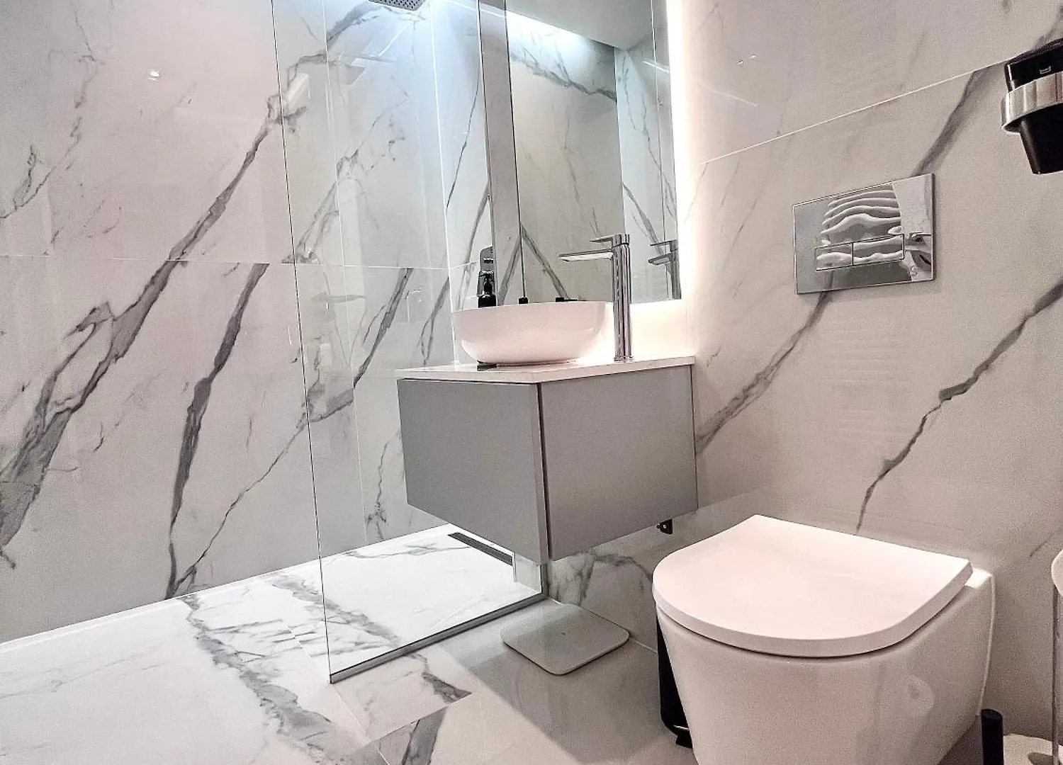 Apartament Flh - Golden Elegance With Balcony & Garage Bukareszt 0*,  Rumunia